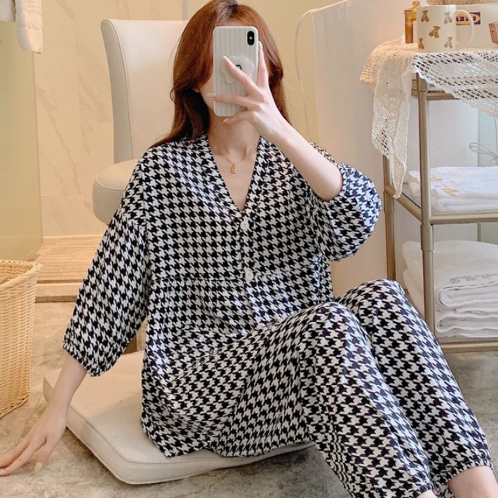 https://fulmo-img-server.com/roomwear-lab/1754182898395_kk3pk164_omd46ulk.jpeg