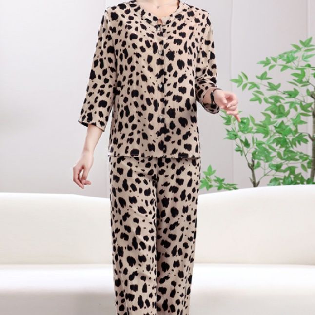 https://fulmo-img-server.com/roomwear-lab/1754186664252_d230rukg_c83kop7j.jpeg