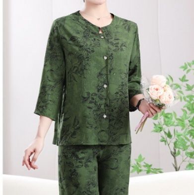 https://fulmo-img-server.com/roomwear-lab/1754186823153_dxj3ha3s_ljp96433.jpeg