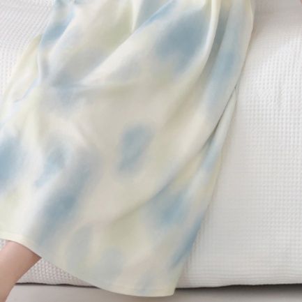 https://fulmo-img-server.com/roomwear-lab/1754187518365_t4vwsyrr_dvdos79d.jpeg