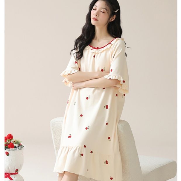 https://fulmo-img-server.com/roomwear-lab/1754196897692_3mal6shj_i1jmstgk.jpeg