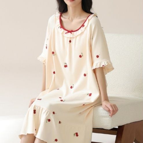 https://fulmo-img-server.com/roomwear-lab/1754197052227_3y95qmph_jo2md9ui.jpeg