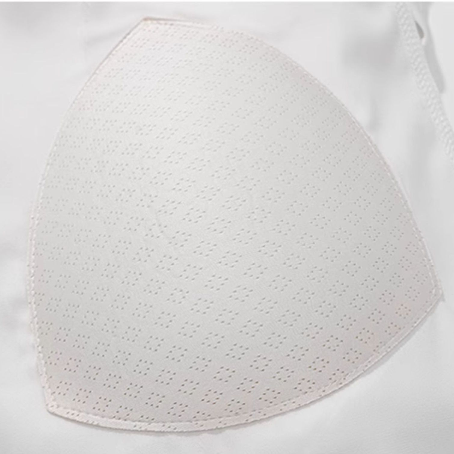 https://fulmo-img-server.com/roomwear-lab/1754198298936_0ffmh1dj_wfvfb3dc.jpeg