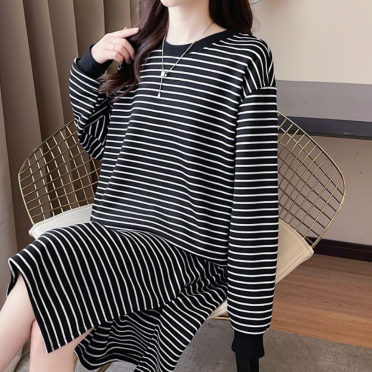 https://fulmo-img-server.com/roomwear-lab/1754200869402_35ii0btg_8ukf76md.jpeg