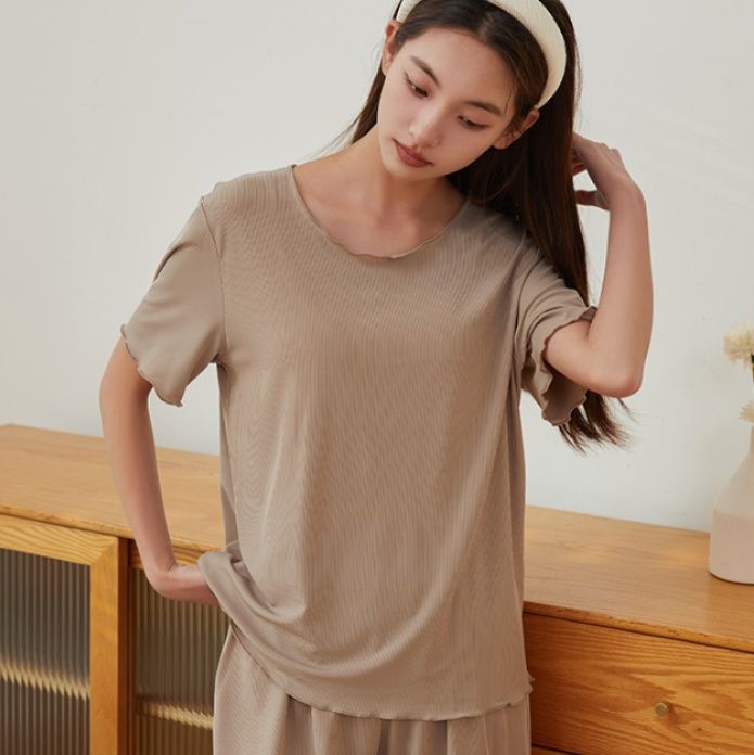 https://fulmo-img-server.com/roomwear-lab/1754293456737_i0e3c6y7_2ja7cgy7.jpeg