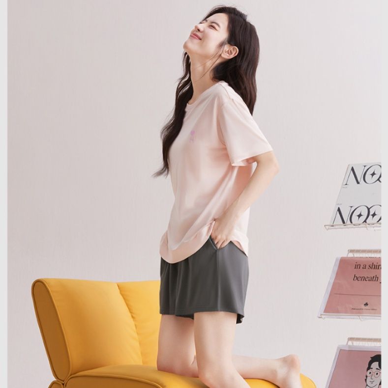 https://fulmo-img-server.com/roomwear-lab/1754294132826_ue9a70ww_6yrmu46y.jpeg