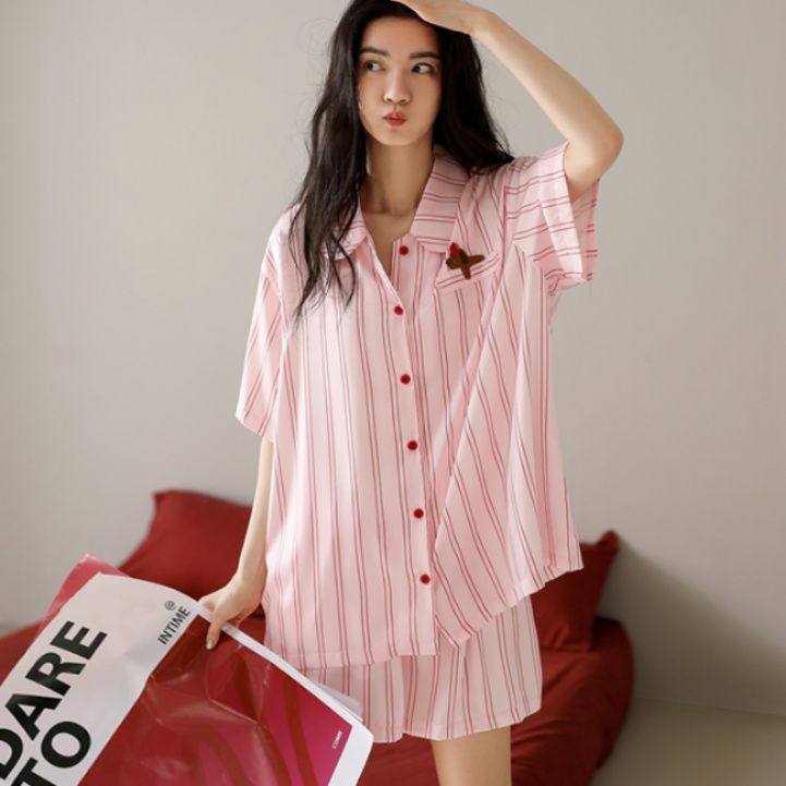 https://fulmo-img-server.com/roomwear-lab/1754443484551_8g43mcgq_j9piryac.jpeg
