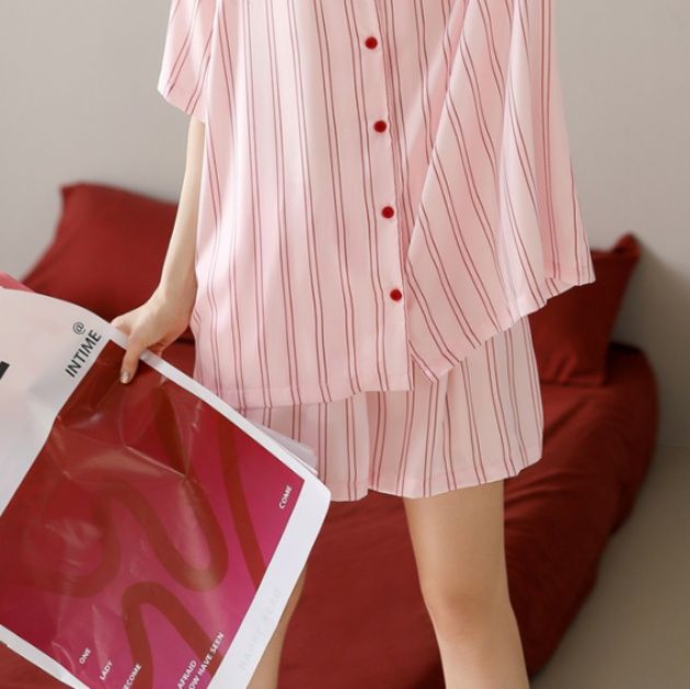 https://fulmo-img-server.com/roomwear-lab/1754443512412_wd8lafqq_jjzhiumm.jpeg