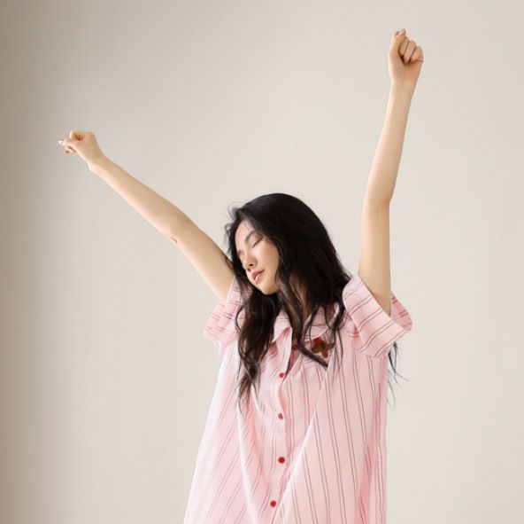 https://fulmo-img-server.com/roomwear-lab/1754443556846_o1au1pws_wmdoj36m.jpeg