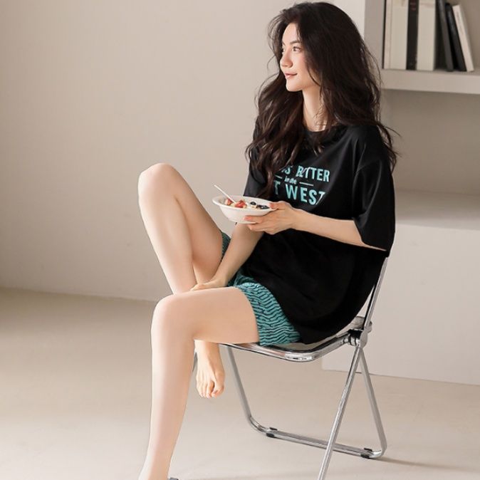 レディース ルームウェア ゆったり快適 ロゴTシャツ＆ショートパンツ