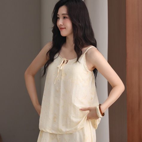 https://fulmo-img-server.com/roomwear-lab/1754803986671_hz1tyzby_tpk96lid.jpeg