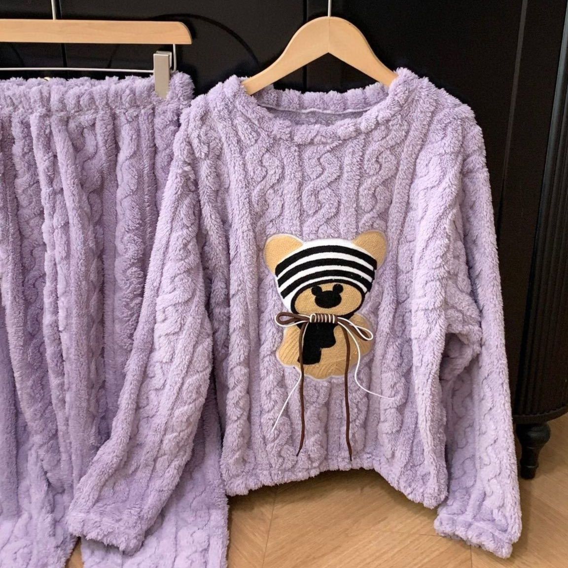 レディース ルームウェア もこもこ厚手パジャマ上下セット くま刺繍