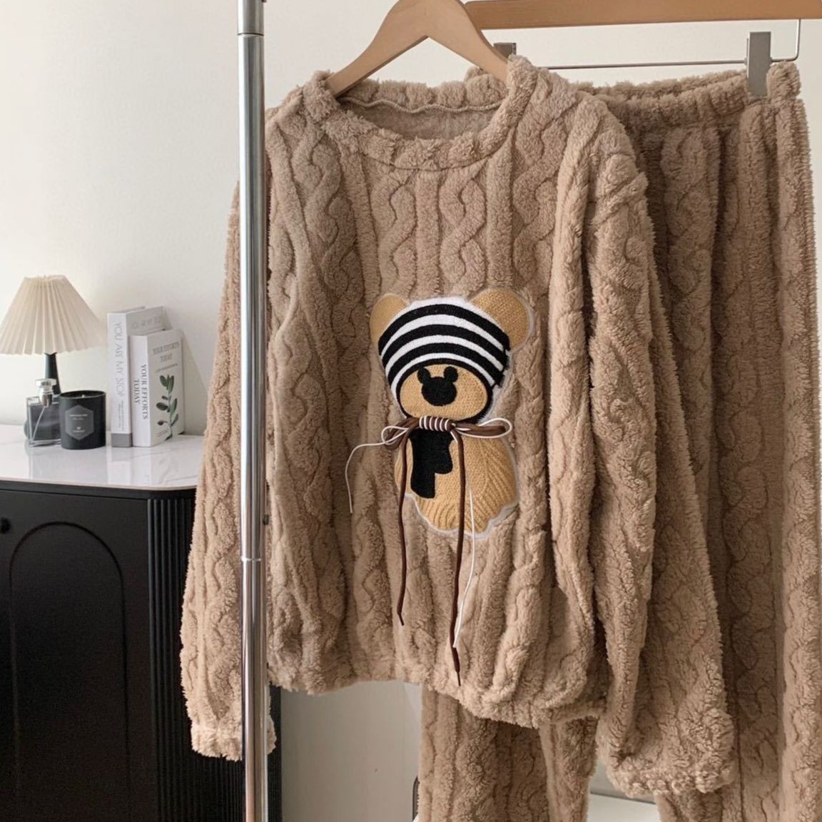 レディース ルームウェア もこもこ厚手パジャマ上下セット くま刺繍