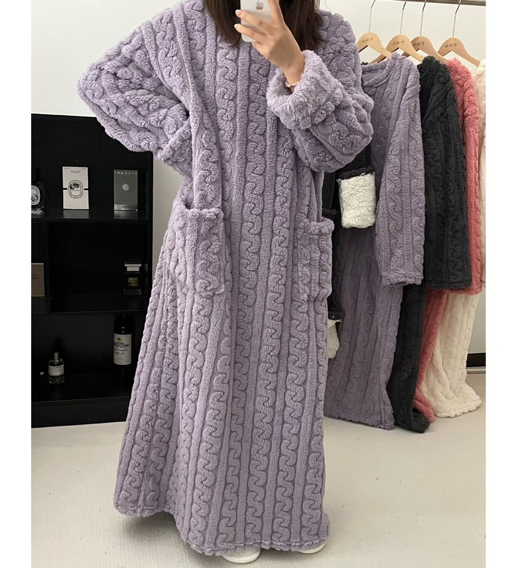 レディース ルームウェア もこもこボア素材の長袖ロング丈ワンピース