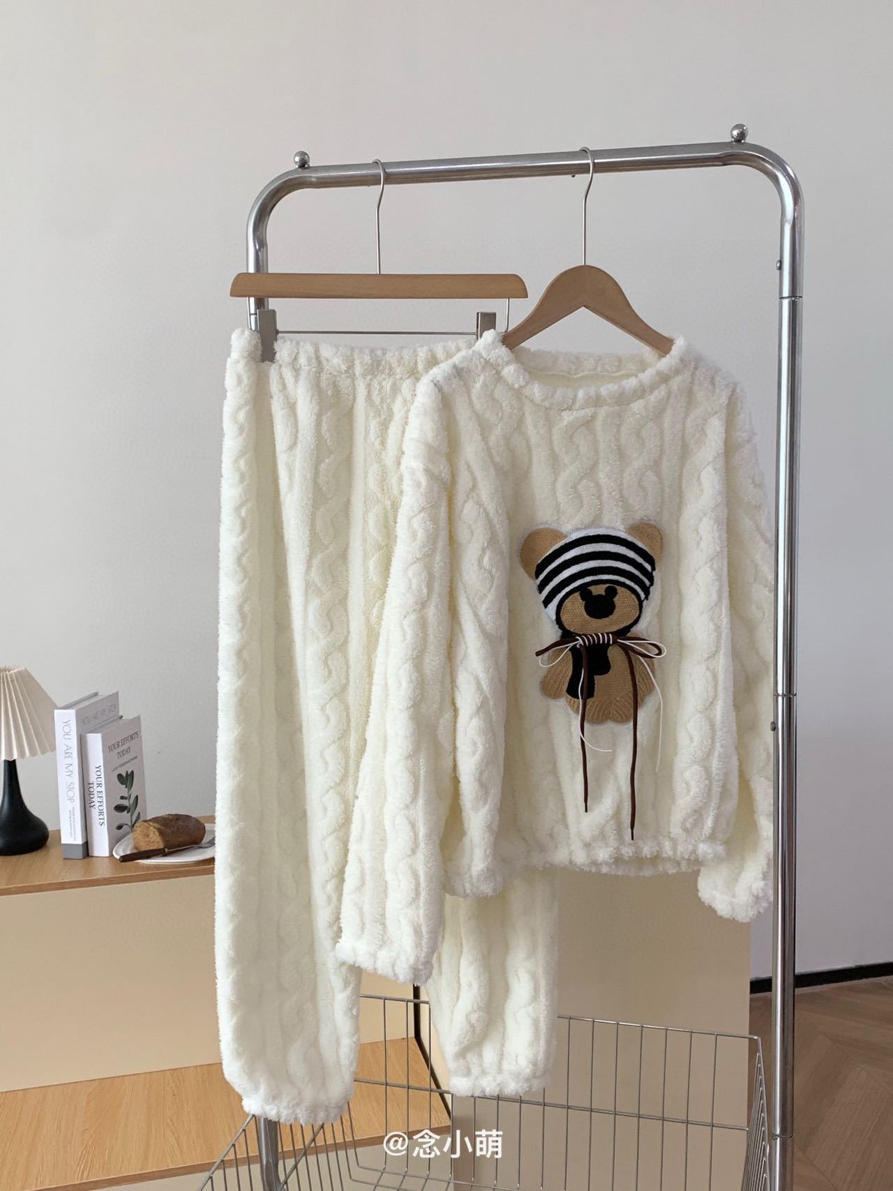 レディース ルームウェア もこもこ厚手パジャマ上下セット くま刺繍