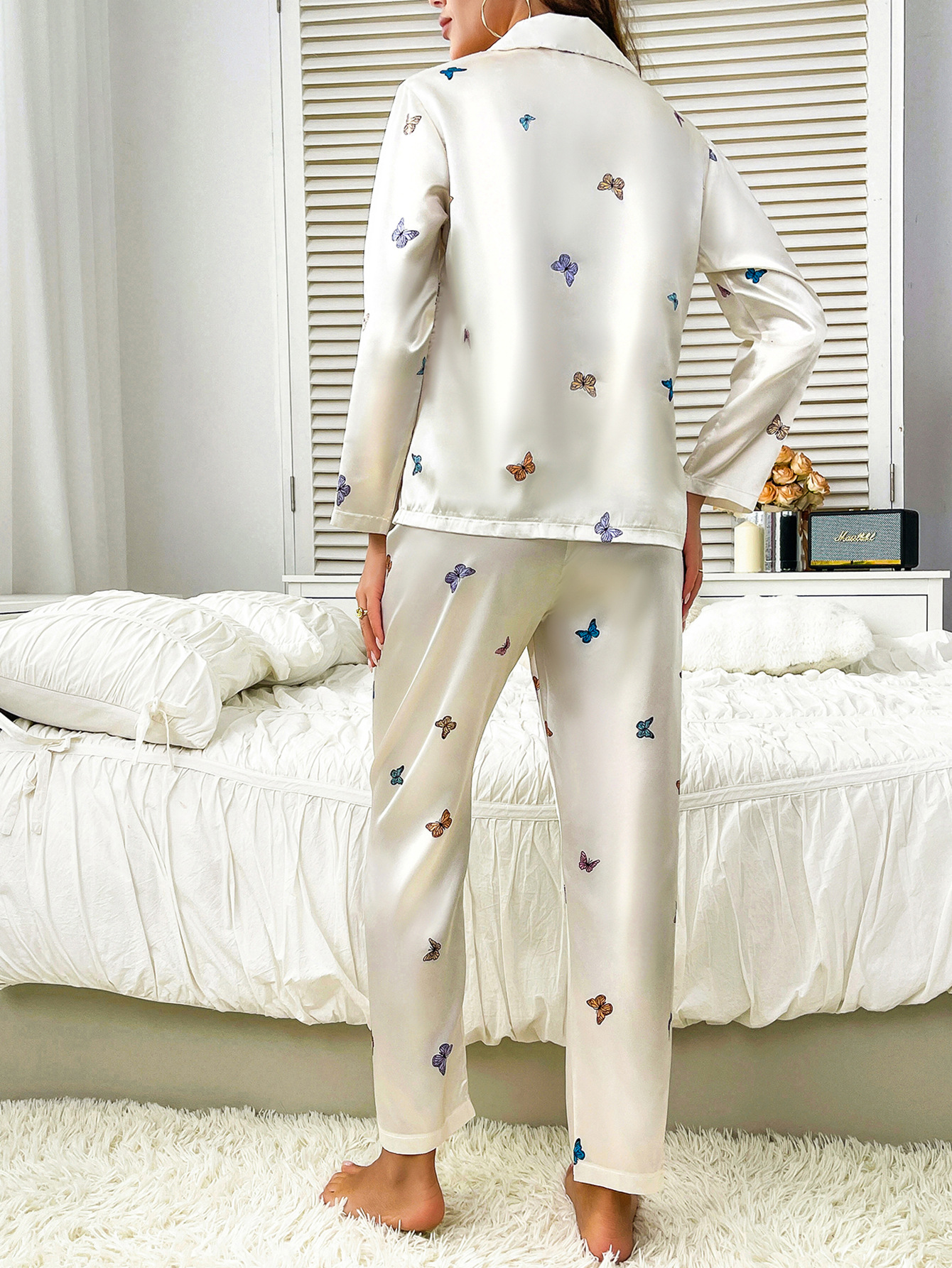 レディース ルームウェア 小花柄サテン調長袖パジャマ上下セット