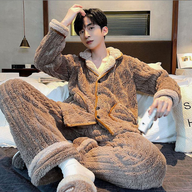 https://fulmo-img-server.com/roomwear-lab/2c2579ca-ef62-4b84-b4f6-6556e8a70798.jpg