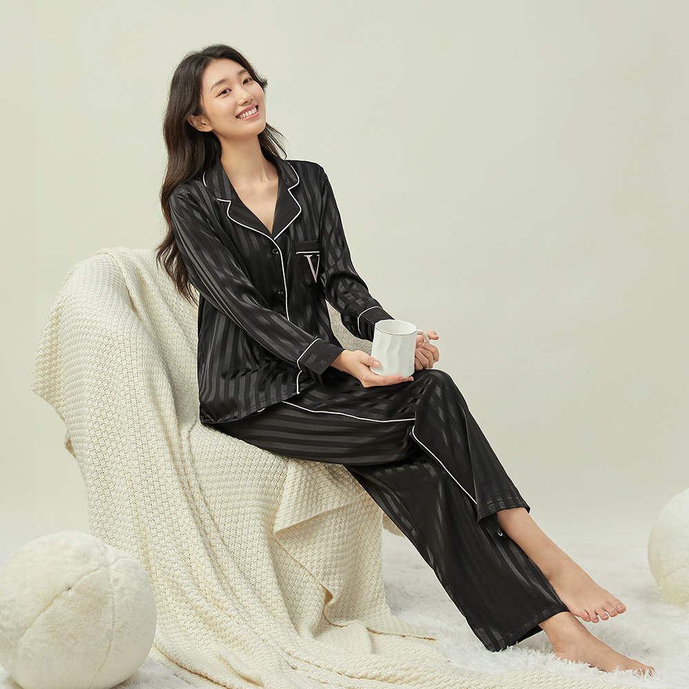 レディース ルームウェア前開きサテンストライプ襟付き長袖パジャマ上下セット