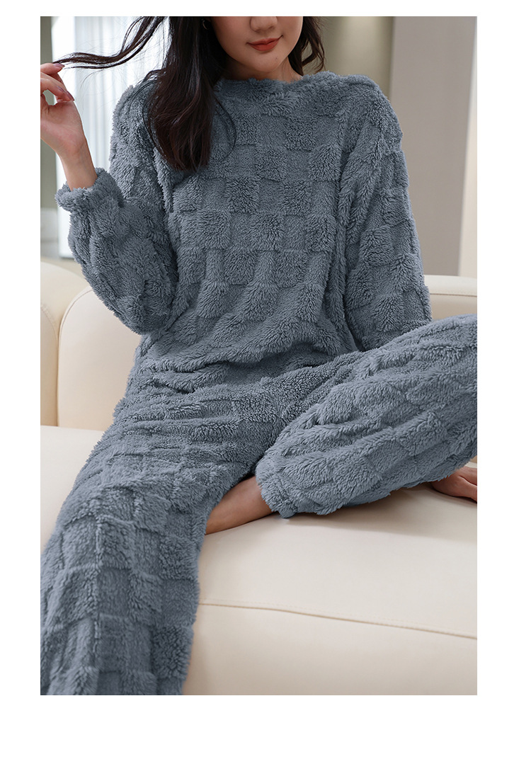 https://fulmo-img-server.com/roomwear-lab/570231d0-225e-4dce-8e41-b6b726dc038f.jpg