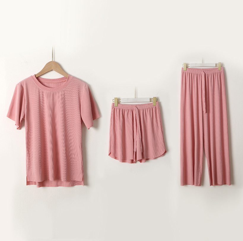 https://fulmo-img-server.com/roomwear-lab/7e3b6300-85f3-4bdb-b2e2-ba6f9ba227fd.jpg