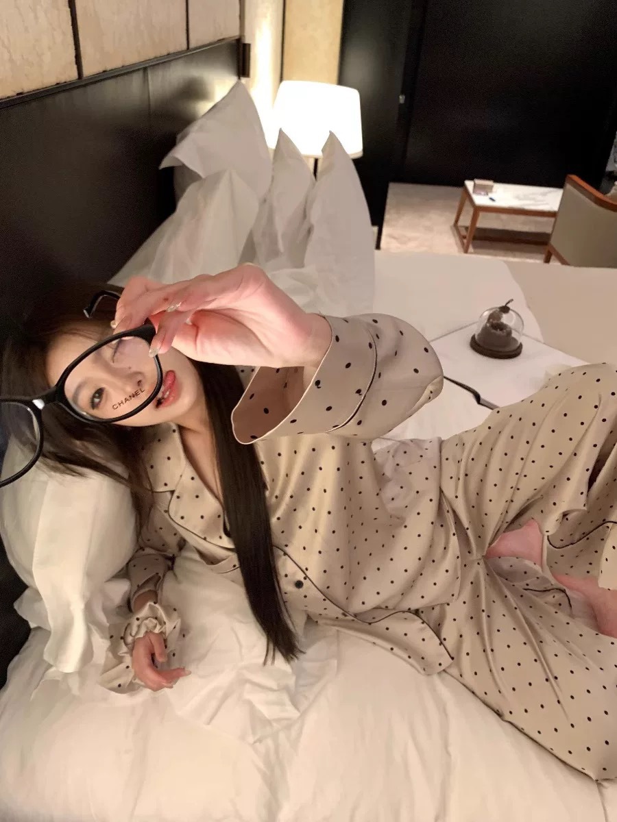 レディース ルームウェア 小粋なドット柄パイピング仕立て前開き