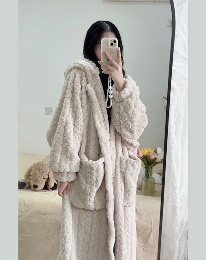 https://fulmo-img-server.com/roomwear-lab/c29037d4-63bb-4124-bc1d-6468ec62ac9e.jpg