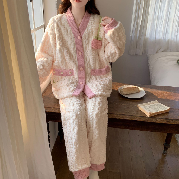 https://fulmo-img-server.com/roomwear-lab/dda54930-1786-4e75-9420-c001b49c432a.jpg