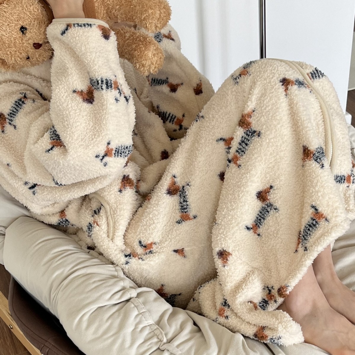 レディースルームウェア前開き犬柄フード付きもこもこ