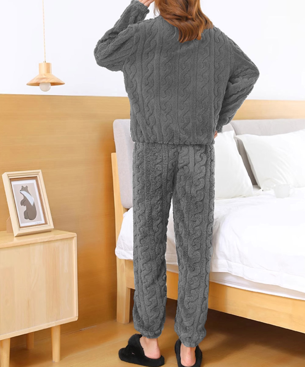 https://fulmo-img-server.com/roomwear-lab/e1f308c5-1026-4c13-adb0-6a85ac6f2a60.jpg