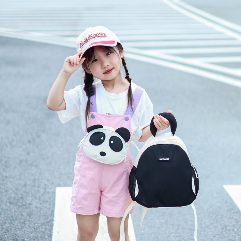 子どもリュックアウトドア動物モチーフ立体ポケット付き