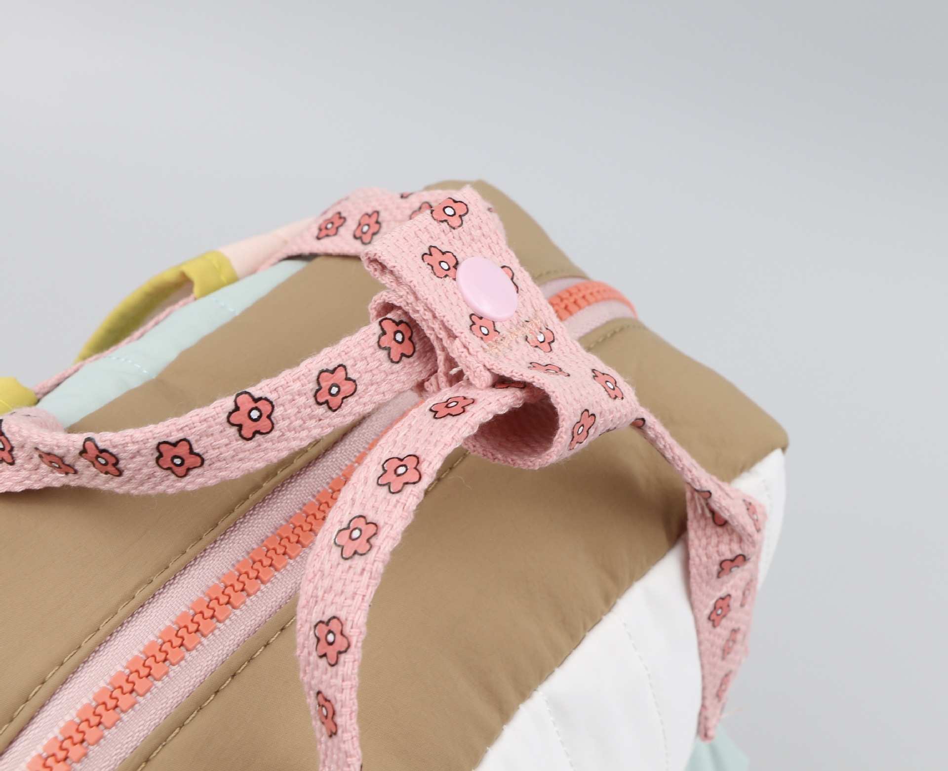 子どもリュック通園花柄ハンドル付き配色ポケット