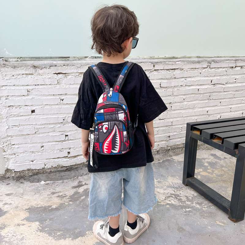 子どもリュック　かわいいサメ柄カジュアルリュック