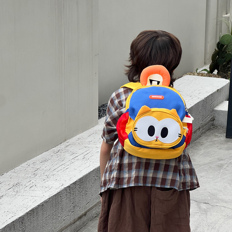 子どもリュックアウトドア動物モチーフ立体ポケット付き