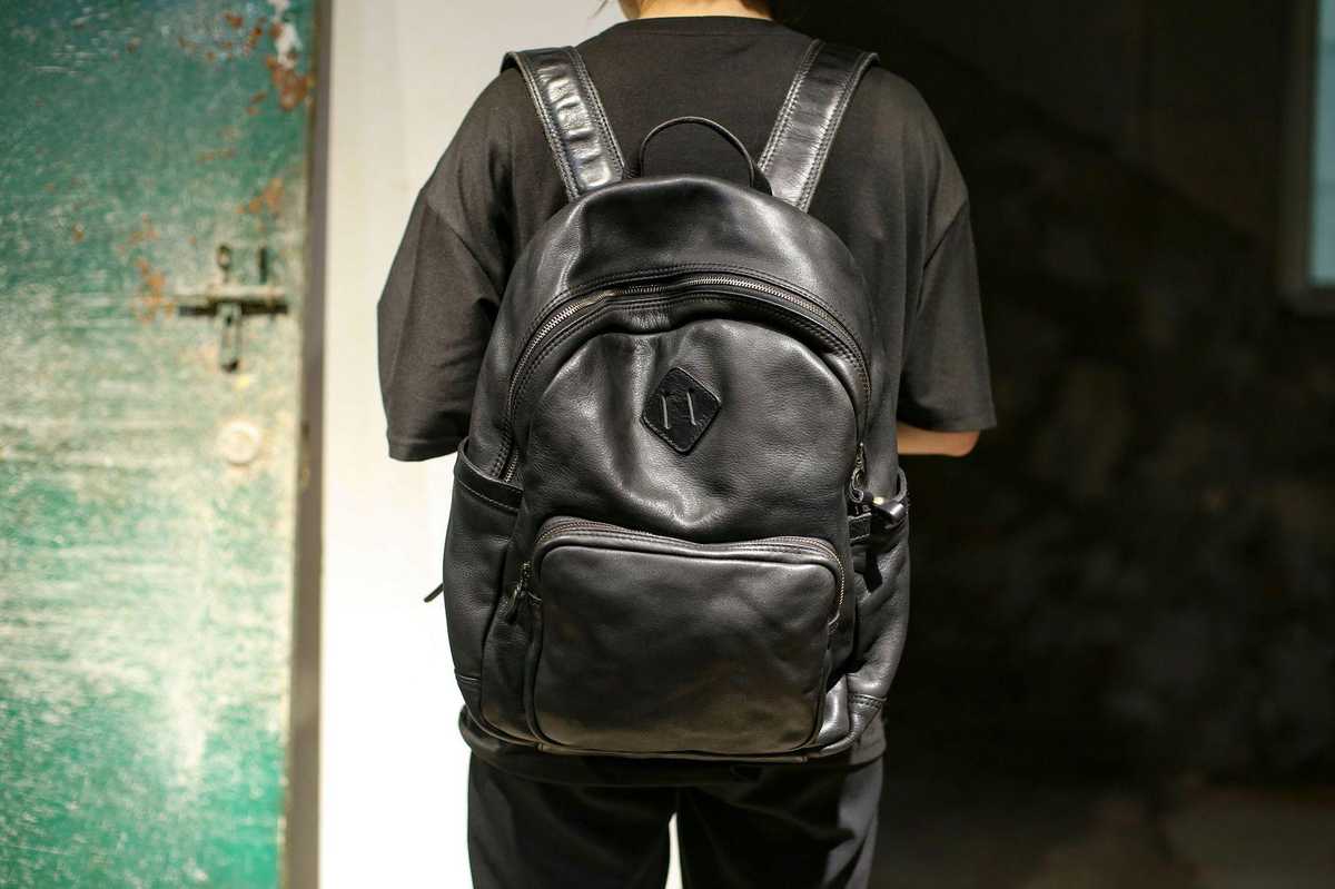 大人っぽい革のリュック5選