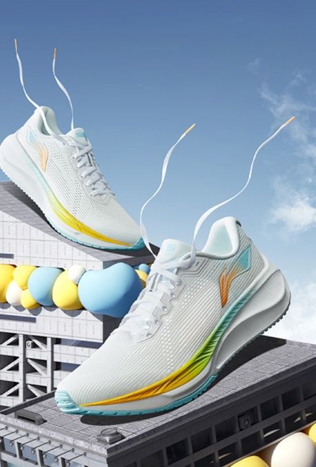 フィットネスシューズ ランニング 雲のようにふわり走る減震シューズ