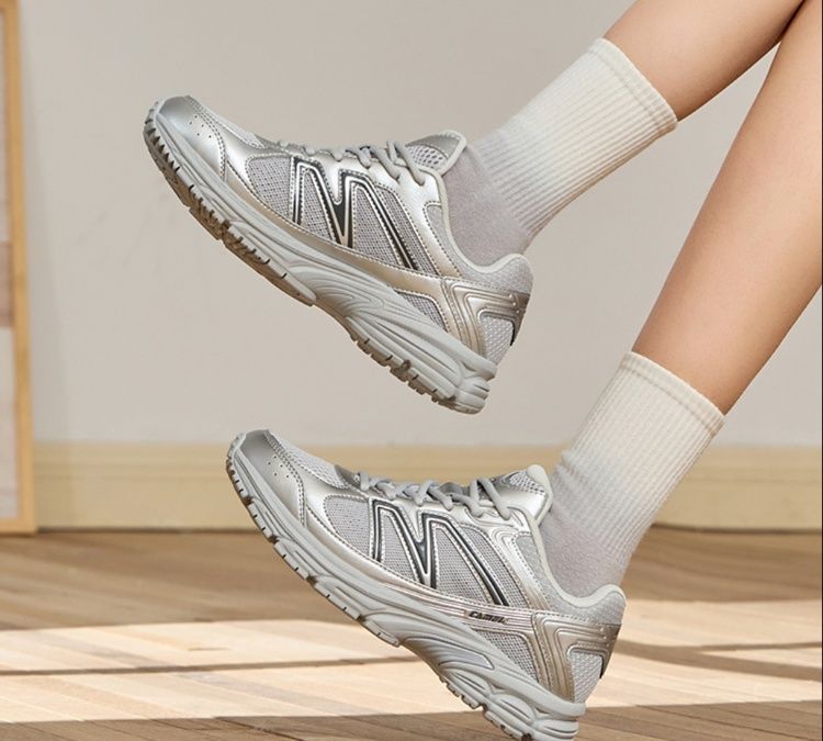 フィットネスシューズ ランニング エアクッション疾走シューズ