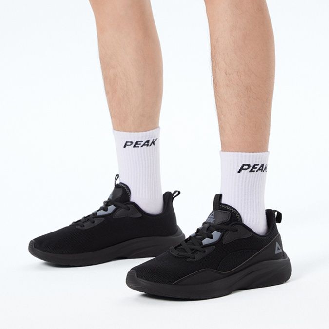 フィットネスシューズ 軽快ステップ ジム専用