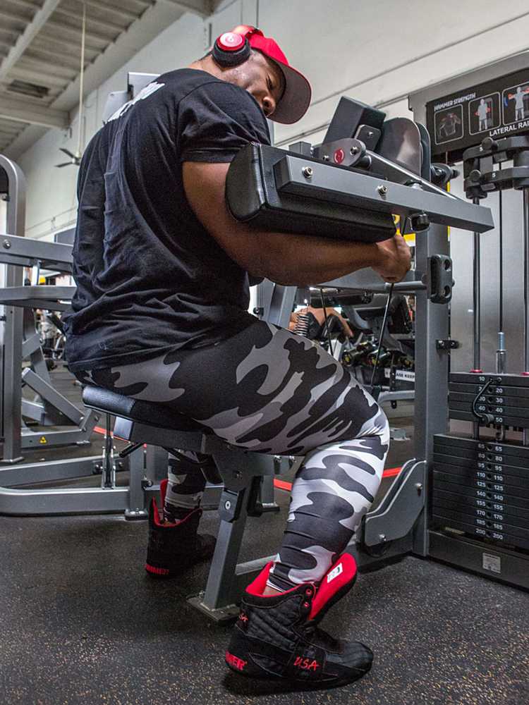 ジムで使えるおすすめトレーニングシューズ15選