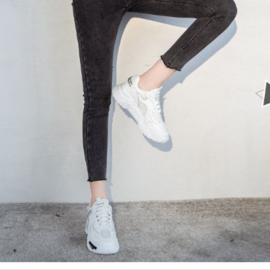 フィットネスシューズ 厚底メッシュ通気性抜群ランニングシューズ