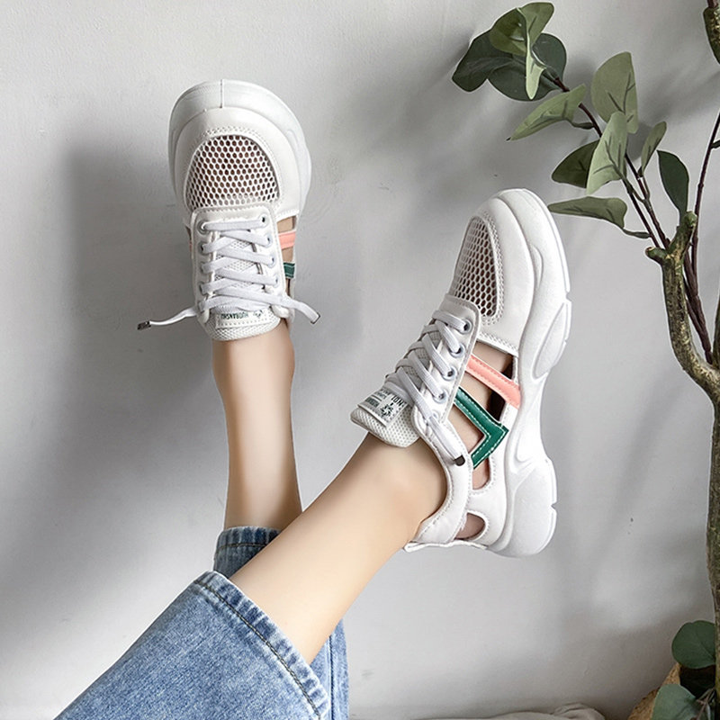 フィットネスシューズ 軽量通気性メッシュ厚底ランニングシューズ