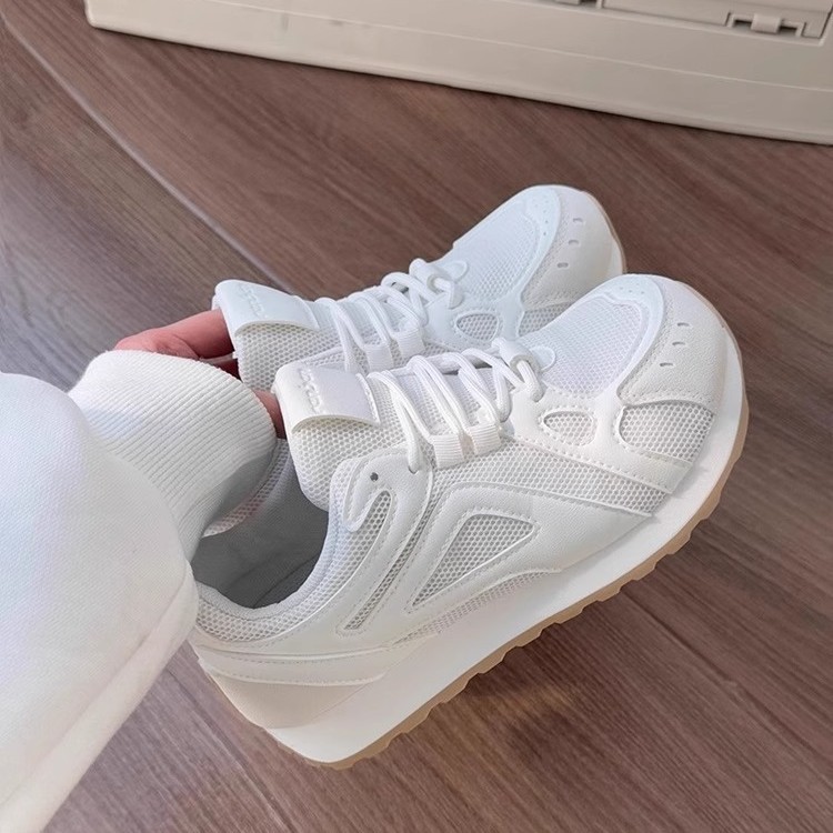 フィットネスシューズ レディース厚底メッシュ運動靴 ボリューム紐靴