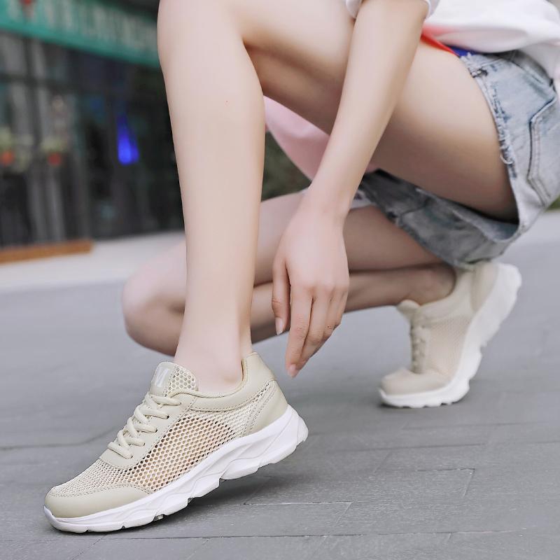フィットネスシューズ 通気性抜群の軽量メッシュランニングシューズ