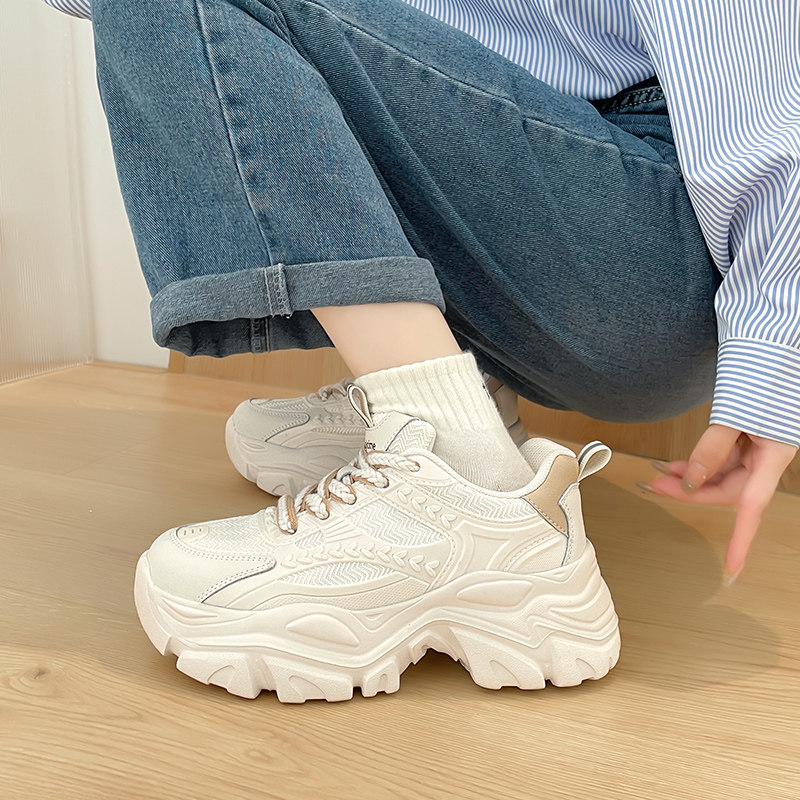 フィットネスシューズ 厚底立体ソール波型デザインランニングシューズ