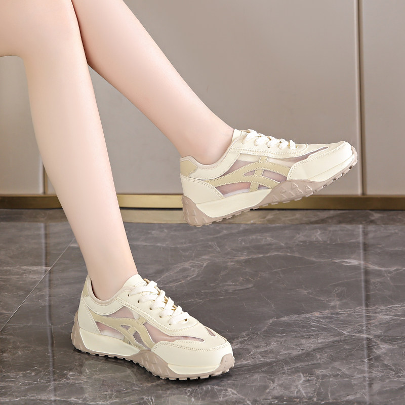 フィットネスシューズ 軽量クッション厚底ランニングシューズ