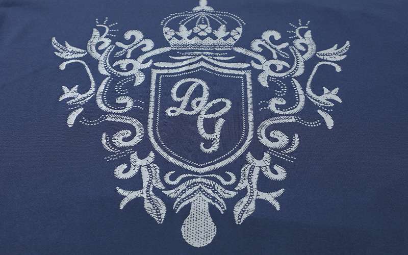 ランニングウェア 高級紋章刺繍入りランニングシャツ