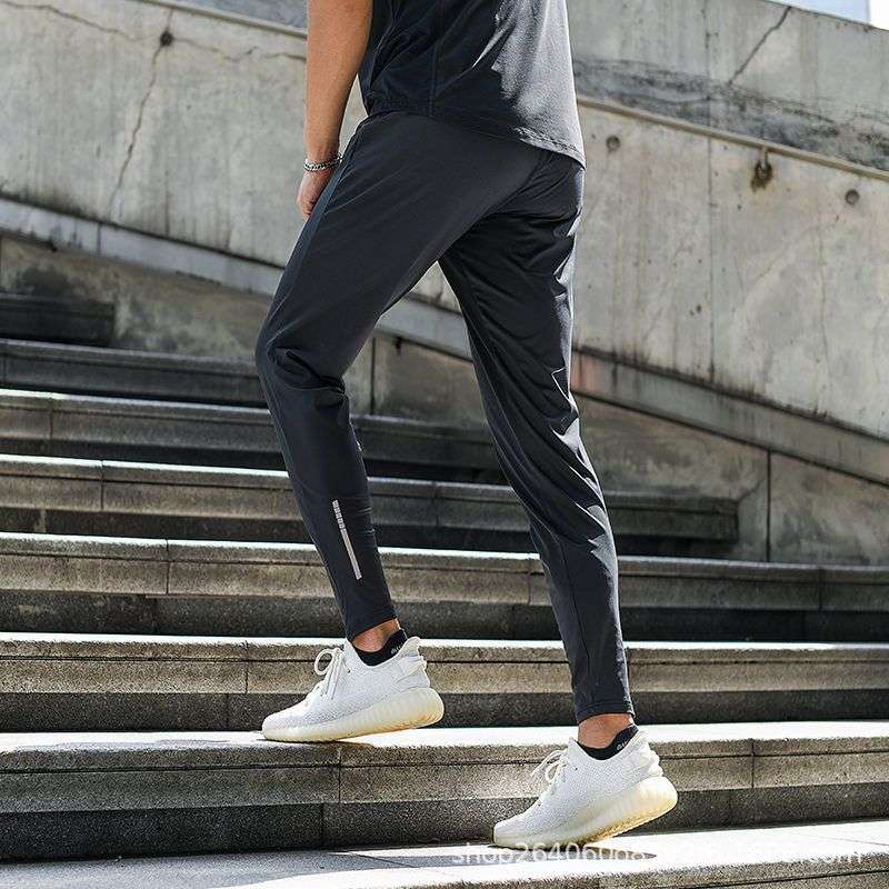 https://fulmo-img-server.com/runvibe/21325e33d15a4ec48e7e0357564c36de.jepg