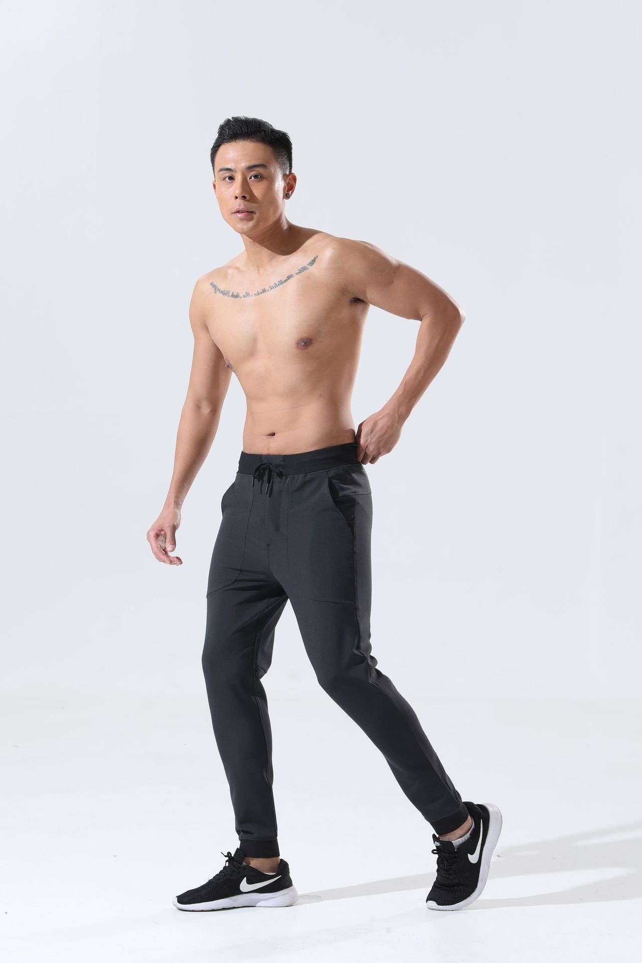 https://fulmo-img-server.com/runvibe/43c847b08e5f42e886e7ace80ac5ce02.jepg