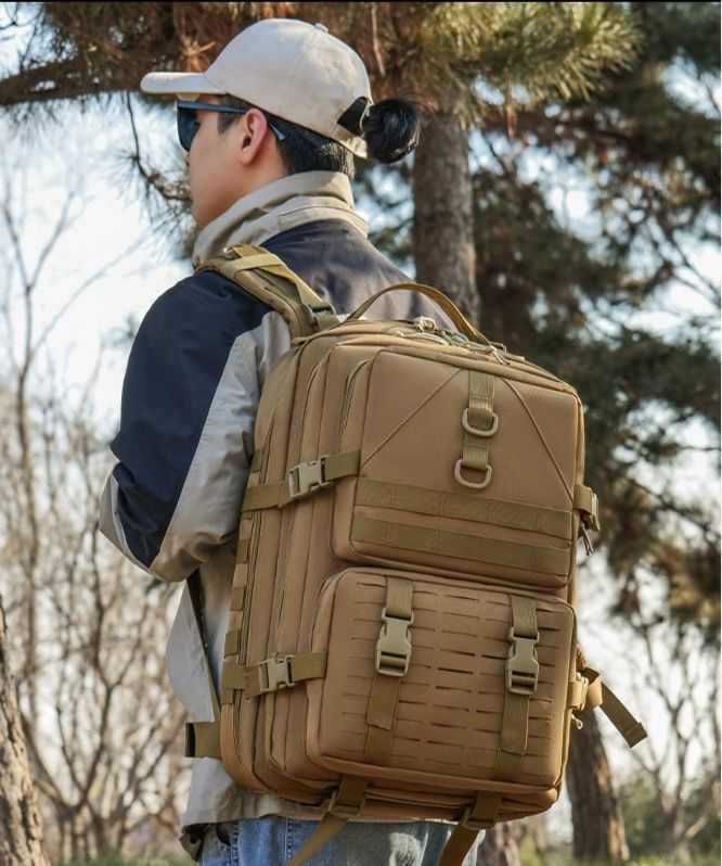 リュックサック 大容量タクティカル登山リュックサック
