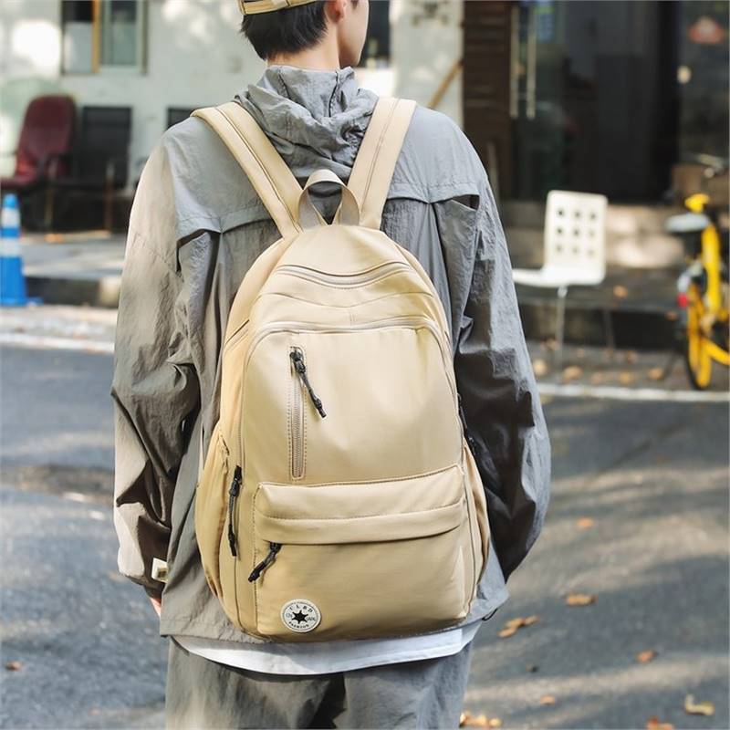  シンプル大容量リュックサック通学向け軽量鞄