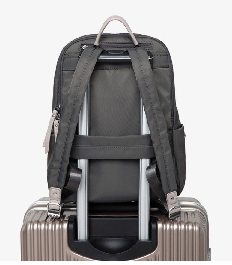 レディースリュック シンプル上品 都会派リュックサック